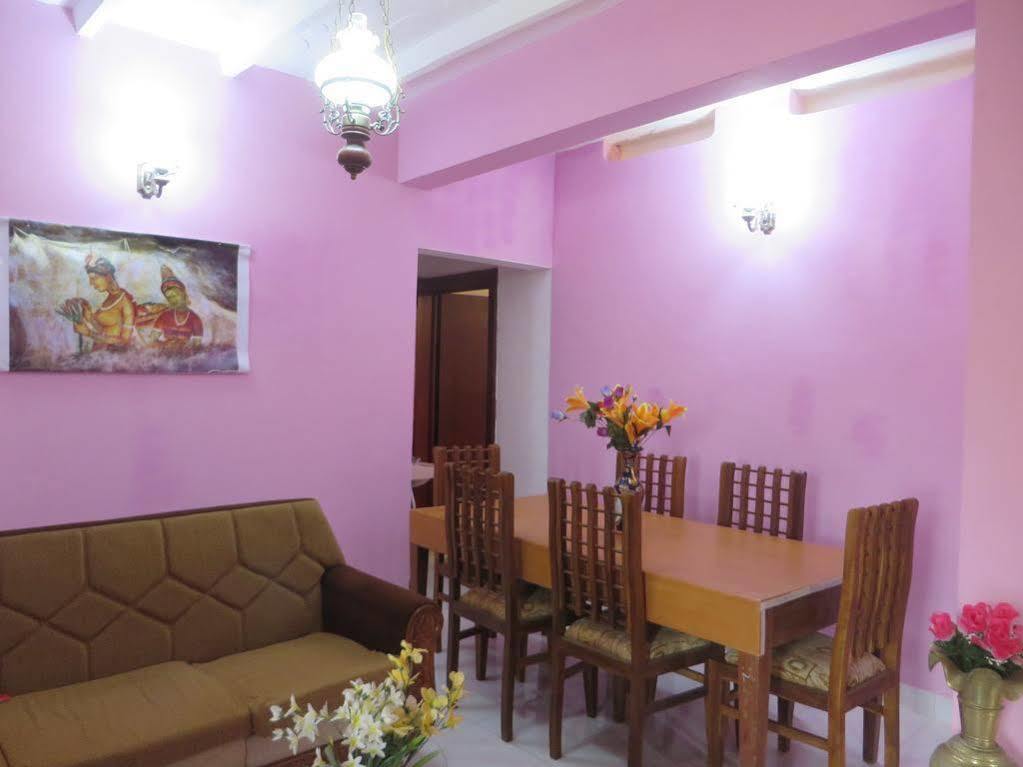 Blossom Rest Κάντι Εξωτερικό φωτογραφία
